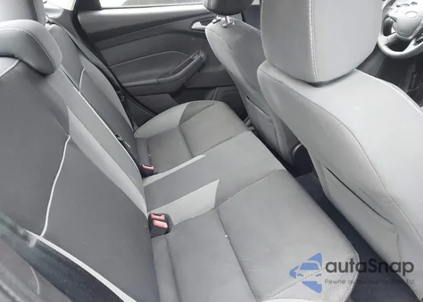 2013 Ford Focus Se z USA, uszkodzony, nr VIN 1FADP3F21DL348326